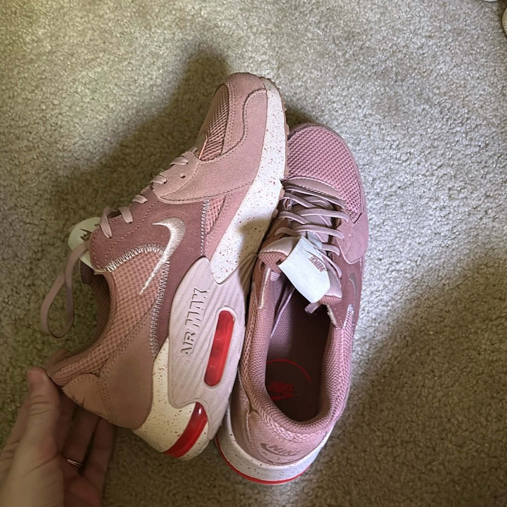 Nike Women's Pink Athletic Sneakers